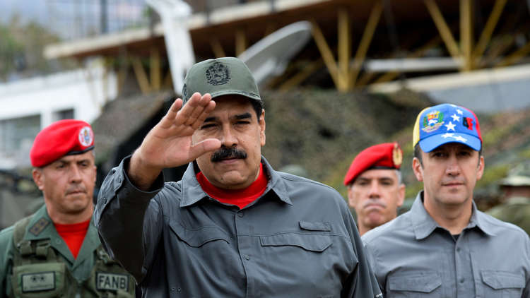 مادورو يدعو الجيش للتأهب تحسبا 