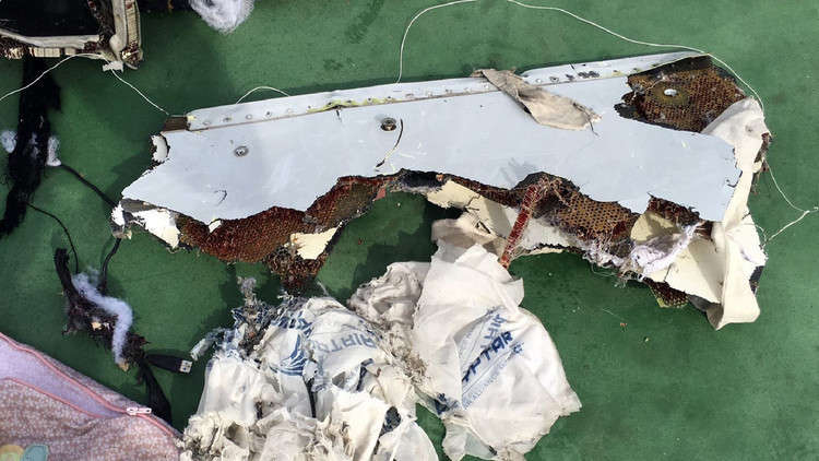 أول تصريح عن أسباب تحطم طائرة الركاب المصرية فوق المتوسط 