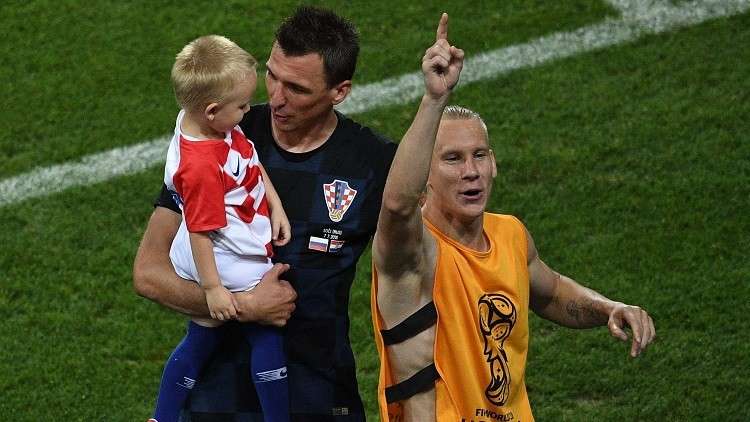 مدافع كرواتيا يقع في المحظور مجددا (فيديو)