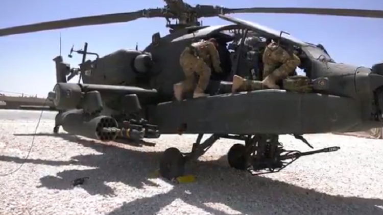 مروحيات آباتشي أمريكية في شمال سوريا