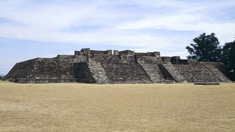 زلزال قاتل يكشف عن أقدم معبد داخل هرم المكسيك