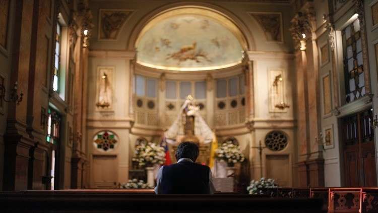 شرطة تشيلي تلاحق أساقفة بتهمة التحرش الجنسي