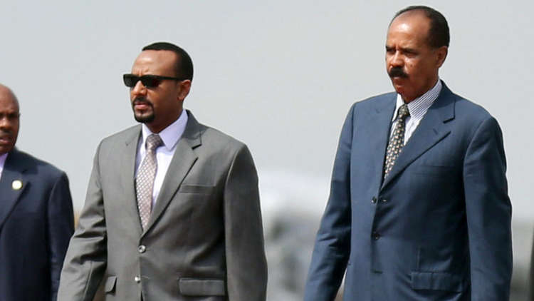 خلال زيارته التاريخية لإثيوبيا.. رئيس إريتريا يتعهد بحل الخلافات بين البلدين