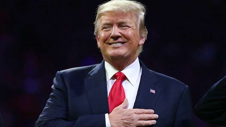 قبل سويعات من انطلاق قمة هلسنكي.. ترامب يغرد عن "تعقب الساحرات"!