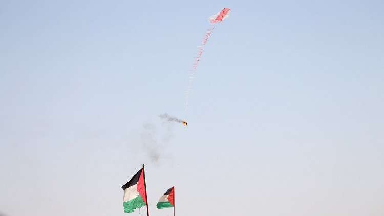 بالصور.. طائرات فلسطينية حارقة بأشكال جديدة في قطاع غزة