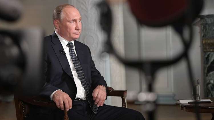 بوتين: لا أطمح أن أكون رمزا لروسيا