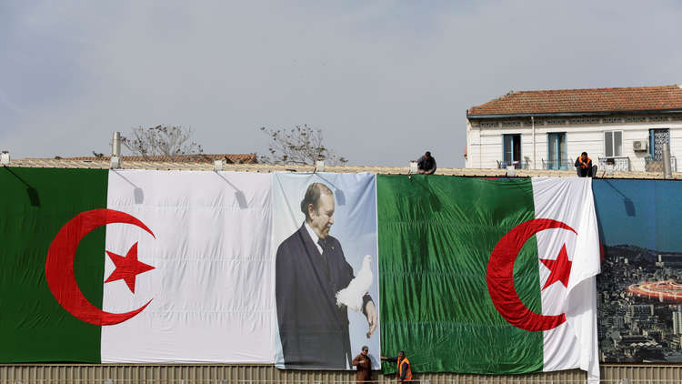 النقد الدولي يرسم مستقبلا قاتما للدينار الجزائري