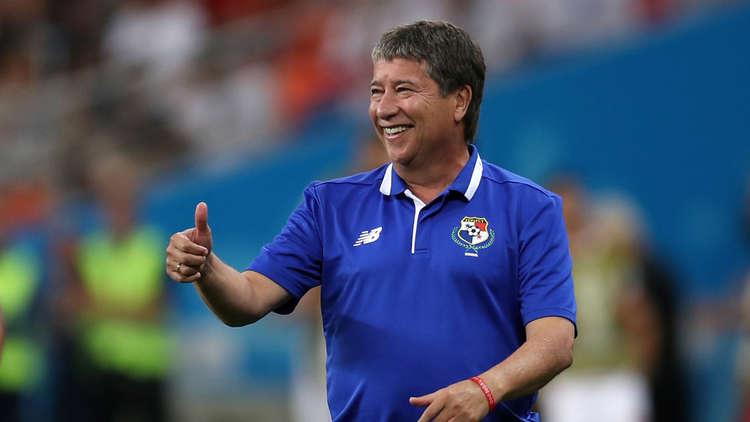 مدرب بنما "غوميز" يتخلى عن مهامه