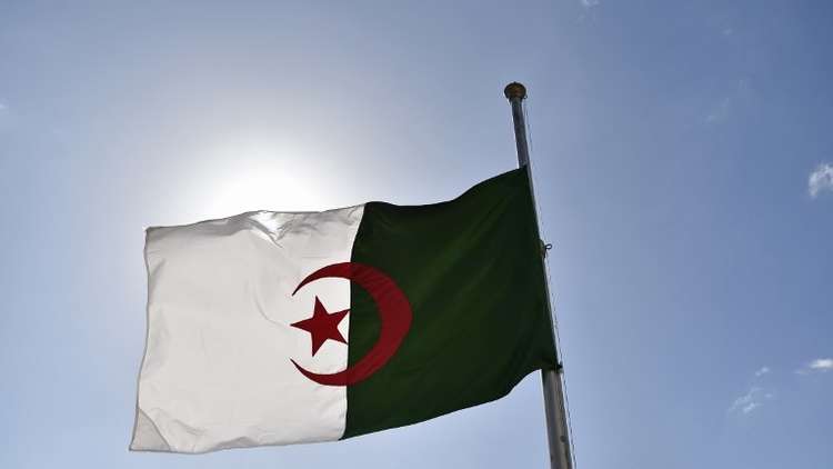 جبهة التحرير الوطني بالجزائر: لسنا من جمهوريات الموز!