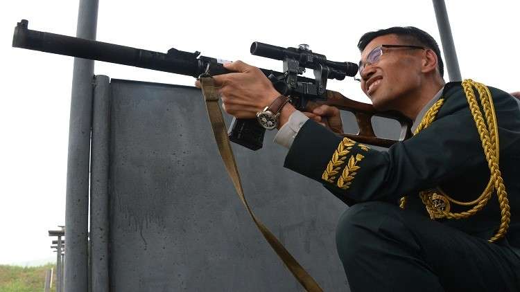 أصاب بيضتين بضربة واحدة 