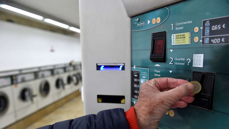 مسؤول مصري: أسعارنا رحمة وأنا غسلت قميصي في سويسرا بـ30 دولارا