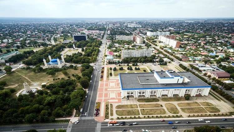 صفّى ابنته وطليقته وعشيقها وانتحر