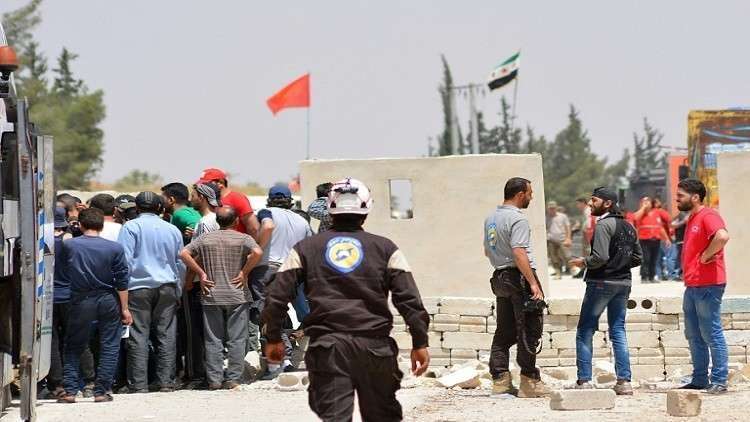 هل تقبل "الخوذ البيضاء" القسمة على ثلاث؟