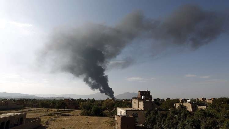 مقتل 12 شخصا بقصف جوي ومواجهات في اليمن