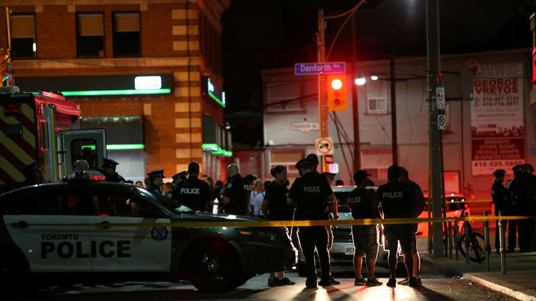 قتيلان و14 جريحا بإطلاق نار في تورونتو الكندية