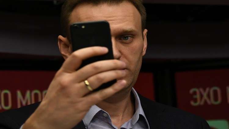 استراحة معارض أضناه النضال!  