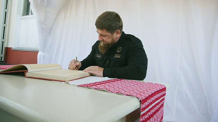 من سرق وعد الشرف من رئيس الشيشان