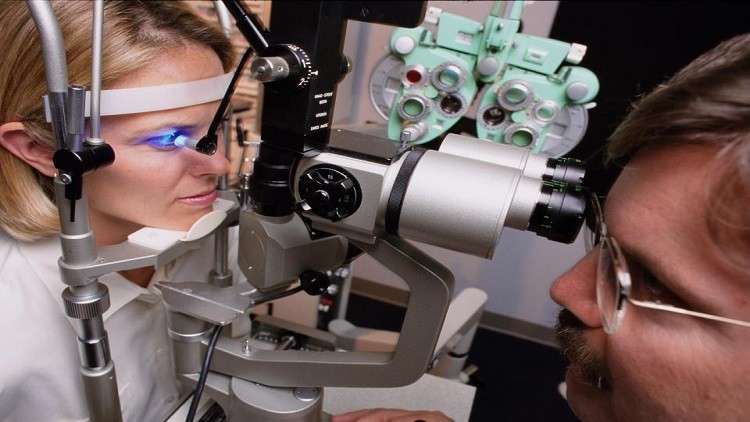 اختبار بسيط للعين يتنبأ بخطر الإصابة بالخرف في وقت مبكر