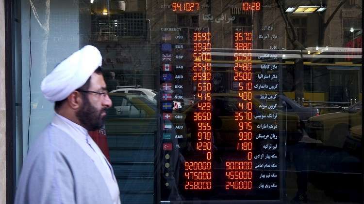 إيران تعين محافظا جديدا للبنك المركزي لمواجهة أزمتها المالية 