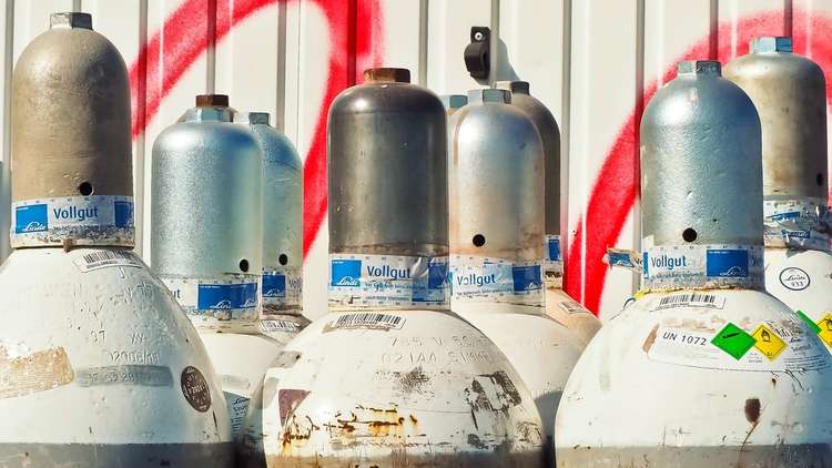 كرمى لعيون أمريكا أوروبا تضحي بالغاز الروسي 