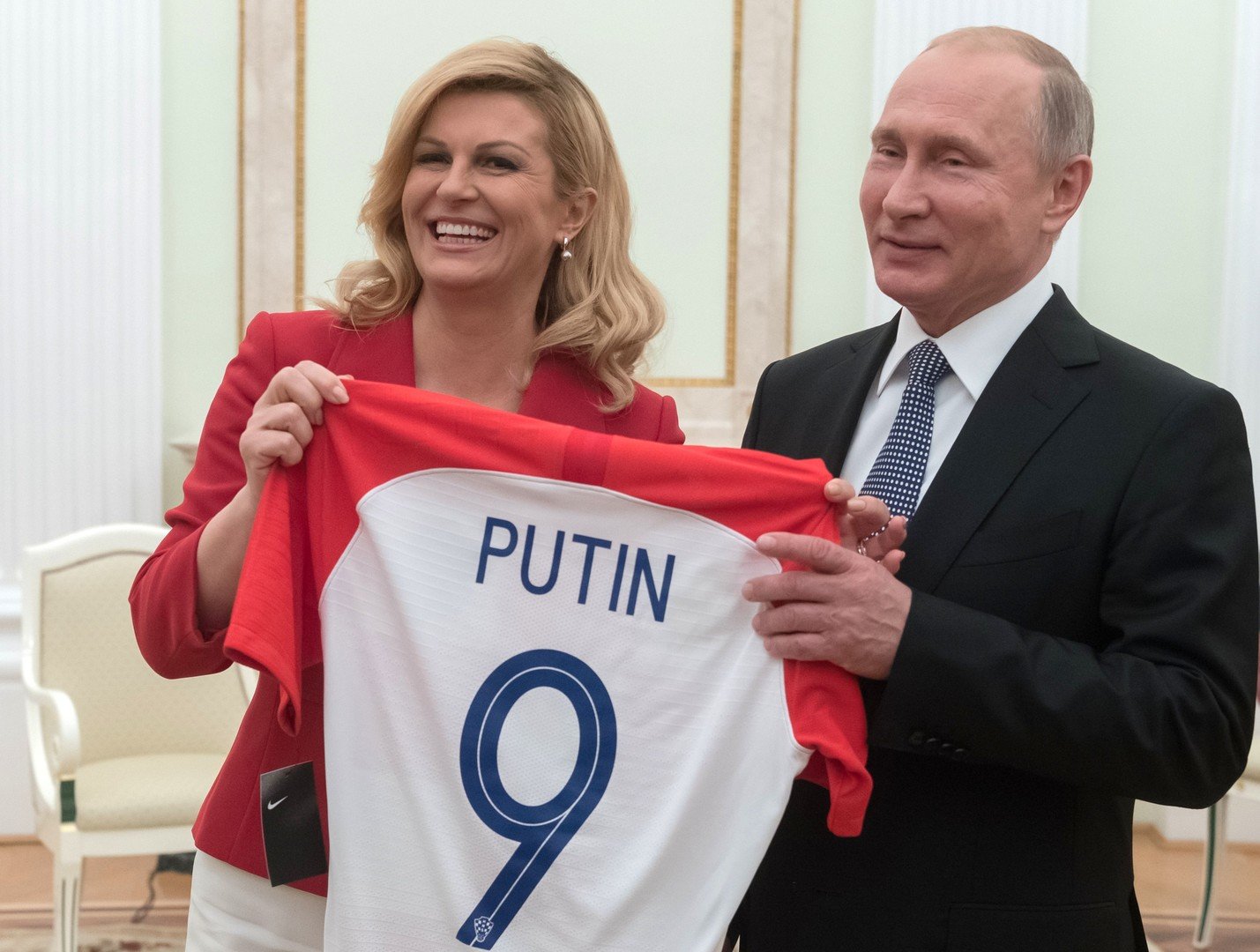 موسكو تودع كأس العالم.. (فيديو)
