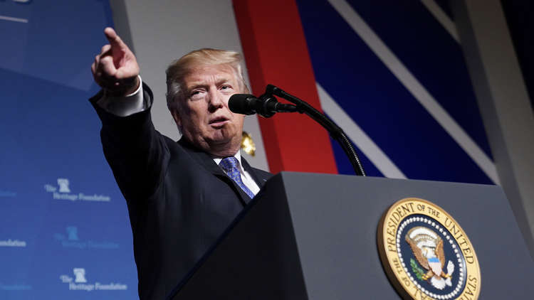 ترامب: أشعر أن إيران ستتحدث إلينا قريبا جدا لأن لديها مشاكل كثيرة!