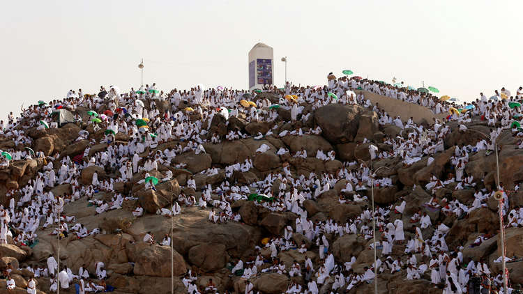 أمير مكة: لم يصل بعد أي حاج من قطر 