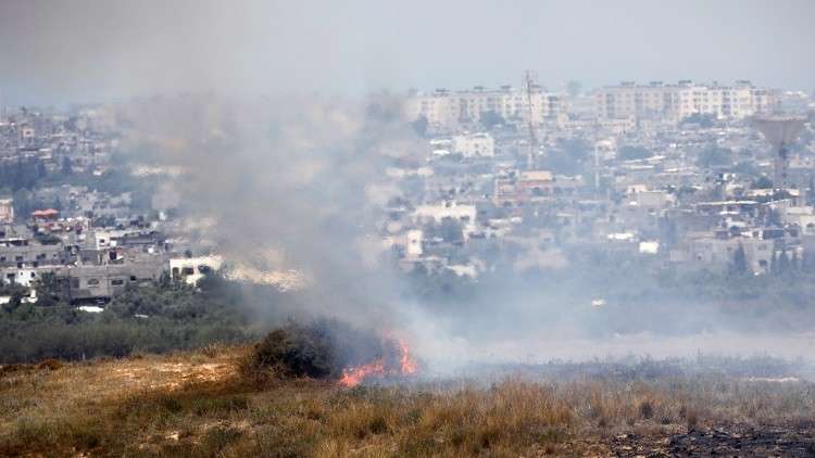 إسرائيل توقف توريدات الوقود إلى غزة بسبب البالونات الحارقة