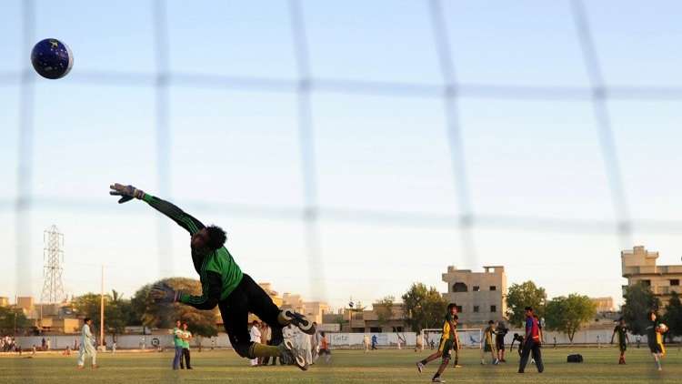  "صدام حسين" ينضم إلى نادي كرة قدم تركي!