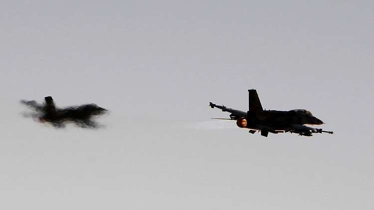 سلاح الجو الإسرائيلي يقتل 7 مسلحين في غارة على الحدود مع الجولان