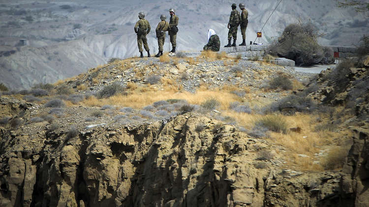 الحرس الثوري يعلن تصفية 11 مسلحا غربي إيران