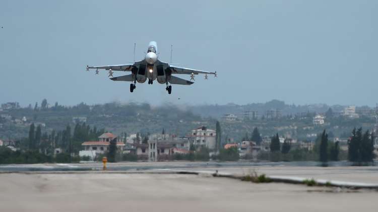 الدفاع الروسية تعلن تدمير طائرة مسيرة أطلقها مسلحون باتجاه قاعدة حميميم في سوريا