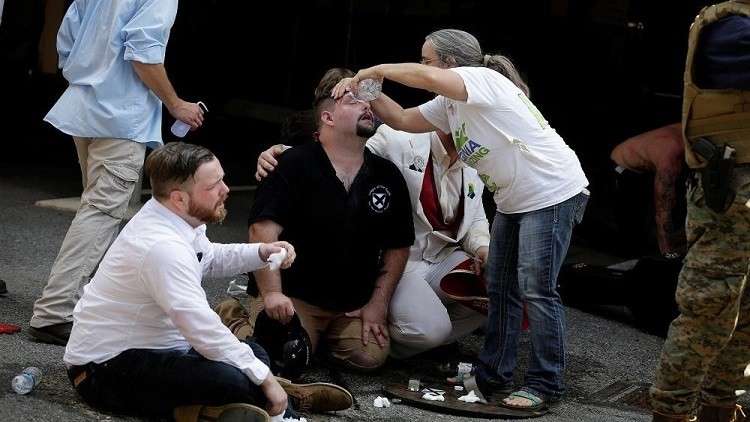 تظاهرة لليمين المتطرف قرب البيت الأبيض تواجه بمناوئين لها