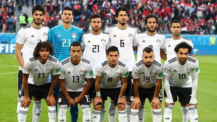 راقصة مصرية تطلب تعيينها مديرا لمنتخب مصر.. وتتوعد "صلاح"