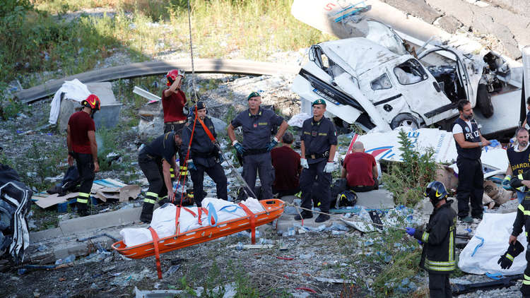 ارتفاع عدد ضحايا كارثة جنوى في إيطاليا إلى 38 شخصا