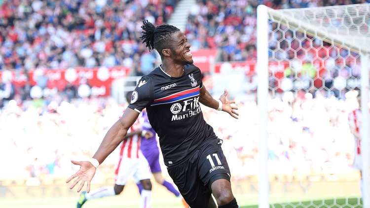 زاها يمدد عقده مع كريستال بالاس