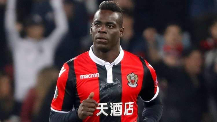 بالوتيلي يقرر البقاء مع نيس