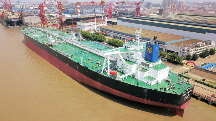 مالكو ناقلات النفط يمتنعون عن نقل النفط الإيراني