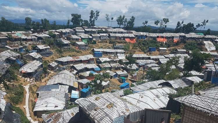 فيسبوك تزيل 70 حسابا وصفحة تتعلق بجيش ميانمار