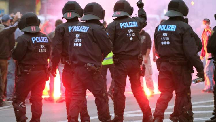 ألمانيا.. إصابة 50 من عناصر الشرطة خلال تفريق احتجاجات ليساريين متطرفين في لايبزيغ