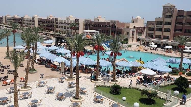 مصر تجري فحوصا مخبرية في فندق توفي فيه زوجان بريطانيان