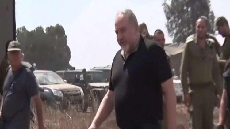 ليبرمان يهدد بضرب الإيرانيين بالعراق