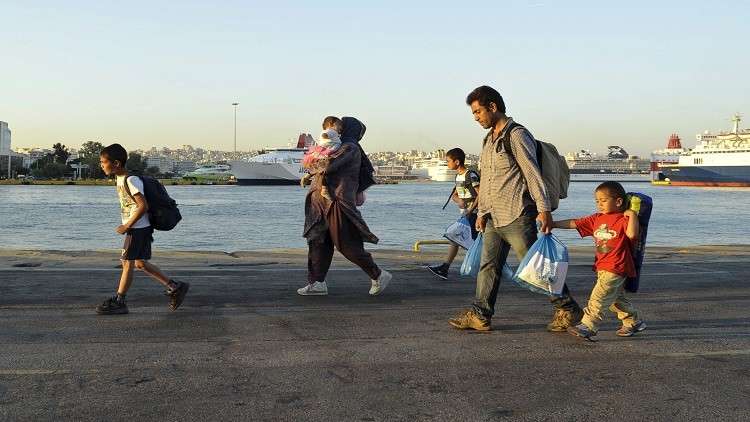 قبرص تنقذ 36 مهاجرا سوريا 
