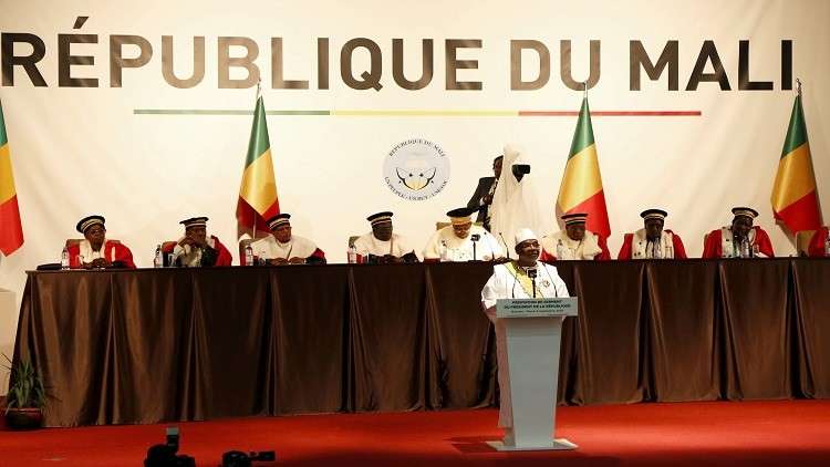 رئيس مالي يتعهد بإحلال الأمن والسلام في البلاد أثناء مراسم تنصيبه