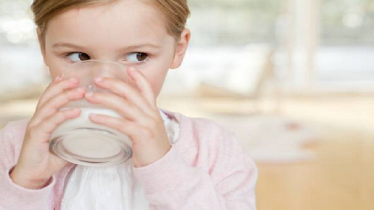 أسطورة الزوجات القديمة حول الحليب تثير غضب العلماء!