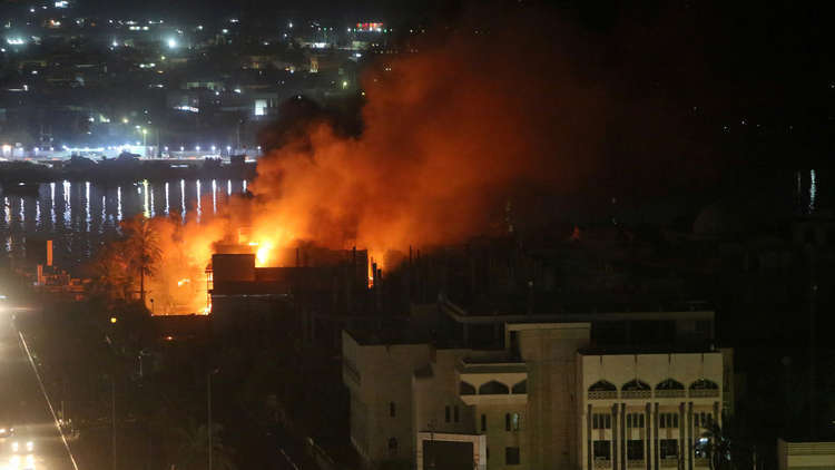 العراق.. قرارات حكومية عاجلة لاحتواء الاحتجاجات في البصرة