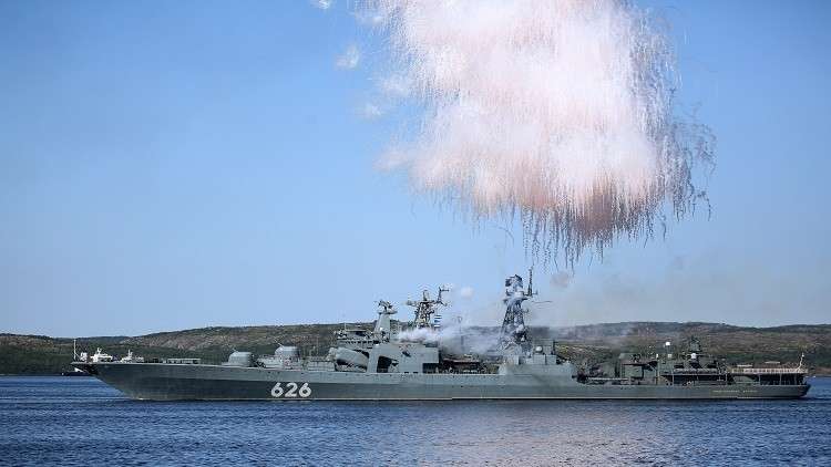 عملية إنزال برمائية على ساحل غير مجهز.. سفن أسطول الشمال الروسي تلتحق بمناورات 