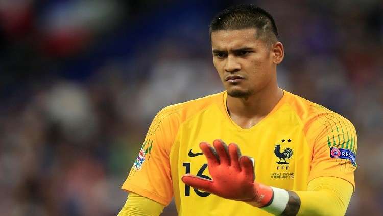 أريولا يخطف الأضواء في مباراة فرنسا وهولندا 