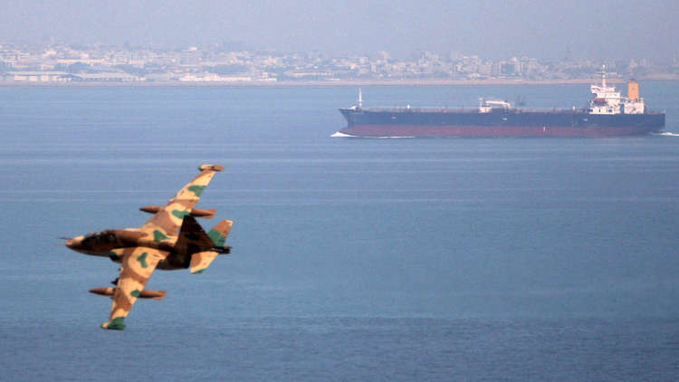 الطيران الحربي الإيراني يستعرض عضلاته في الخليج وبحر عمان