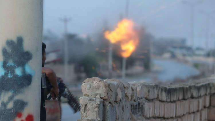 بالفيديو.. تحذيرات من تعرض طرابلس لأزمة وقود بسبب القتال 